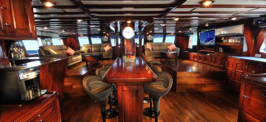 Indo Siren. Indonesia Liveaboard Diving